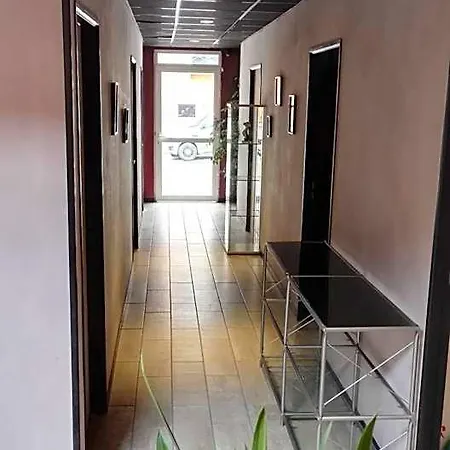 Au Detour De Aparthotel